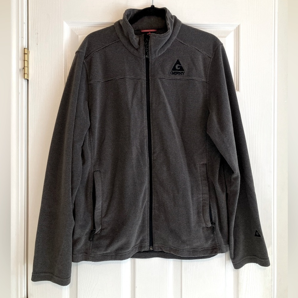 Gerry Men’s dark gray winter fleece full zip trek & travel jacket zipper pockets